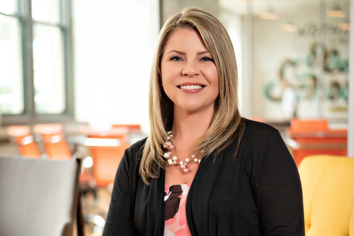 Learning Experiences For Employee Development - Elegant Light Design - Ultra HD